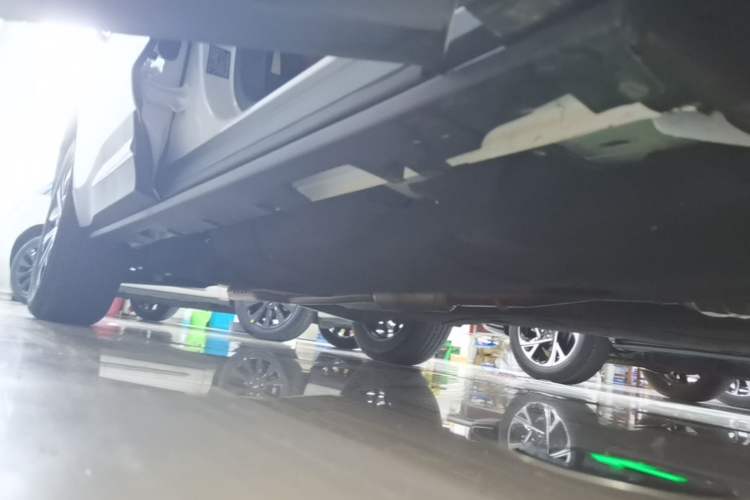 Used Lincoln Nautilus 2025 2.0T All-Wheel-Drive Zunrui Edition Right Side Sill