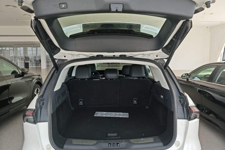 Used Lincoln Nautilus 2025 2.0T Four-Wheel Drive Luxury Edition Trunk
