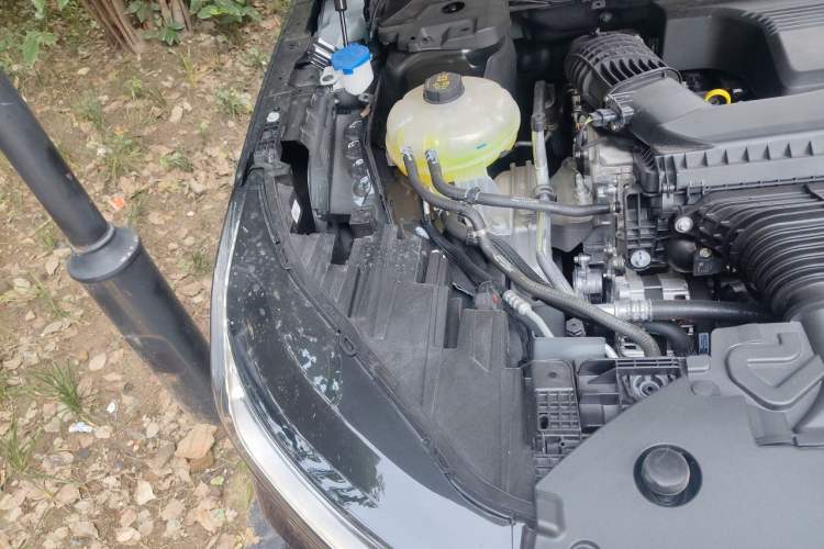 Used Lincoln Nautilus 2026 Model, 2.0T Four-Wheel-Drive Zunxiang Version Engine Bay Right
