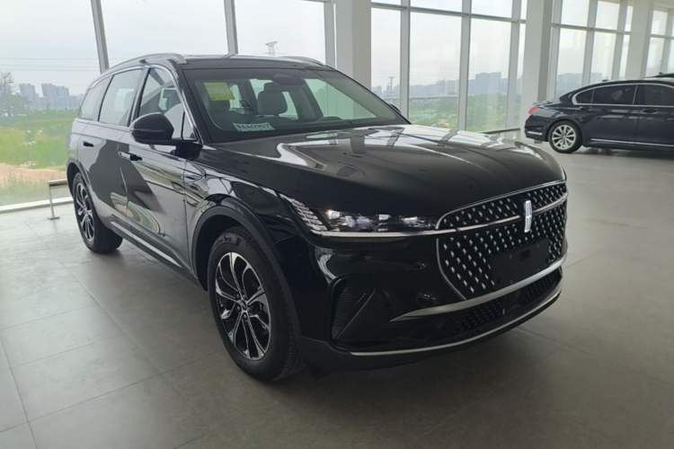 Used Lincoln Nautilus 2026 Model, 2.0T Four-Wheel-Drive Zunrui Version Front Right 45 Deg