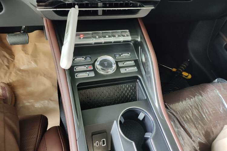 Used Lincoln Nautilus 2026 Model, 2.0T Four-Wheel-Drive Zunrui Version Gear Lever