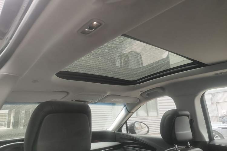 Used Lincoln Nautilus 2025 Model 2.0T Two-Wheel Drive Qihang Edition Headliner