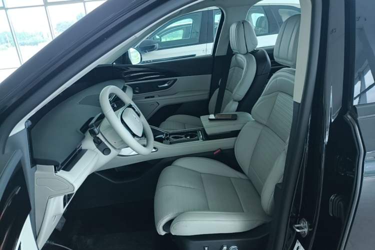 Used Lincoln Nautilus 2026 Model, 2.0T Four-Wheel-Drive Zunrui Version Left Front Seat