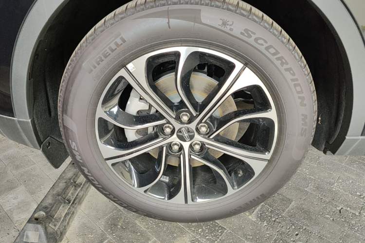 Used Lincoln Nautilus 2026 Model, 2.0T Four-Wheel-Drive Zunrui Version Left Front Wheel Hub