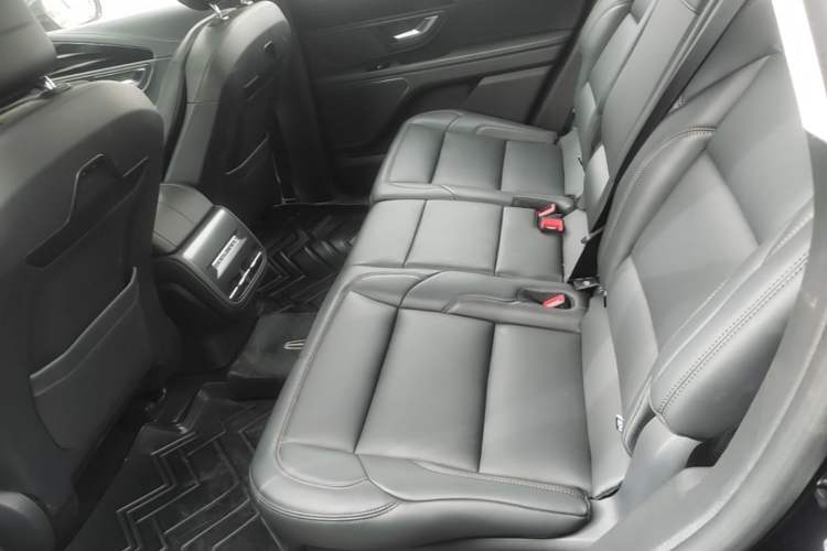 Used Lincoln Nautilus 2025 Model 2.0T Two-Wheel Drive Qihang Edition Left Rear Seat