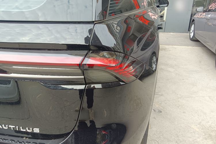 Used Lincoln Nautilus 2026 Model, 2.0T Four-Wheel-Drive Zunyi Version Right Rear Taillight