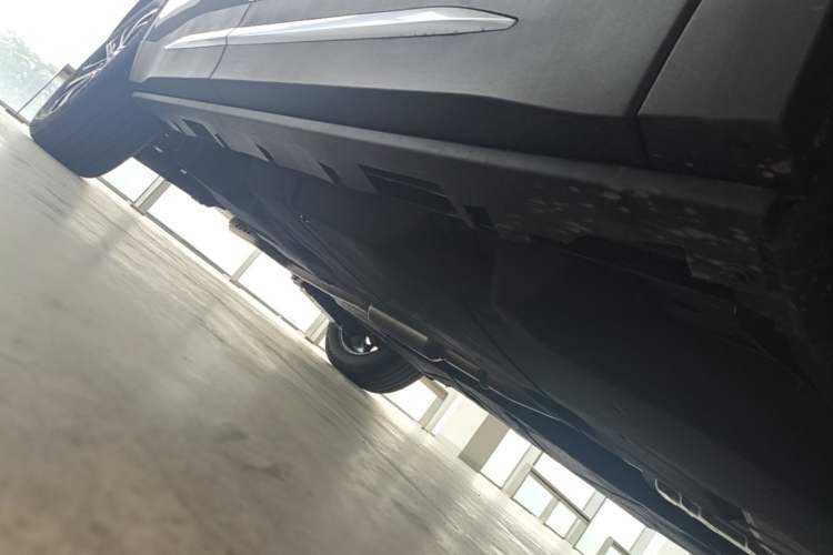 Used Lincoln Nautilus 2026 Model, 2.0T Four-Wheel-Drive Zunrui Version Right Side Sill