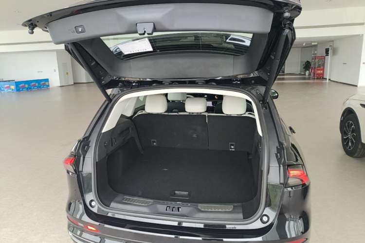 Used Lincoln Nautilus 2026 Model, 2.0T Four-Wheel-Drive Zunrui Version Trunk