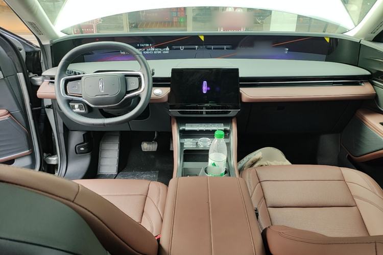 Used Lincoln Nautilus 2026 Model, 2.0T Four-Wheel-Drive Zunyi Hybrid Version Center Console