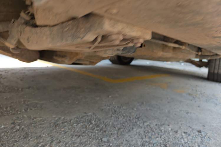 Used Lincoln Navigator 2005 5.4L Chassis Front Left