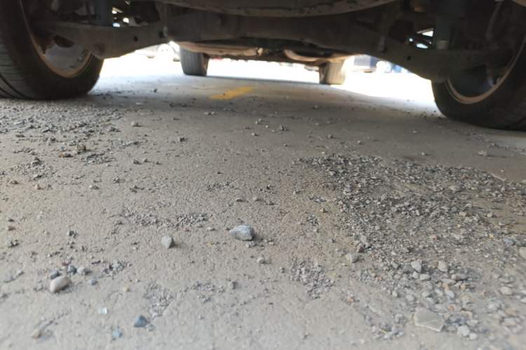 Used Lincoln Navigator 2005 5.4L Chassis Rear