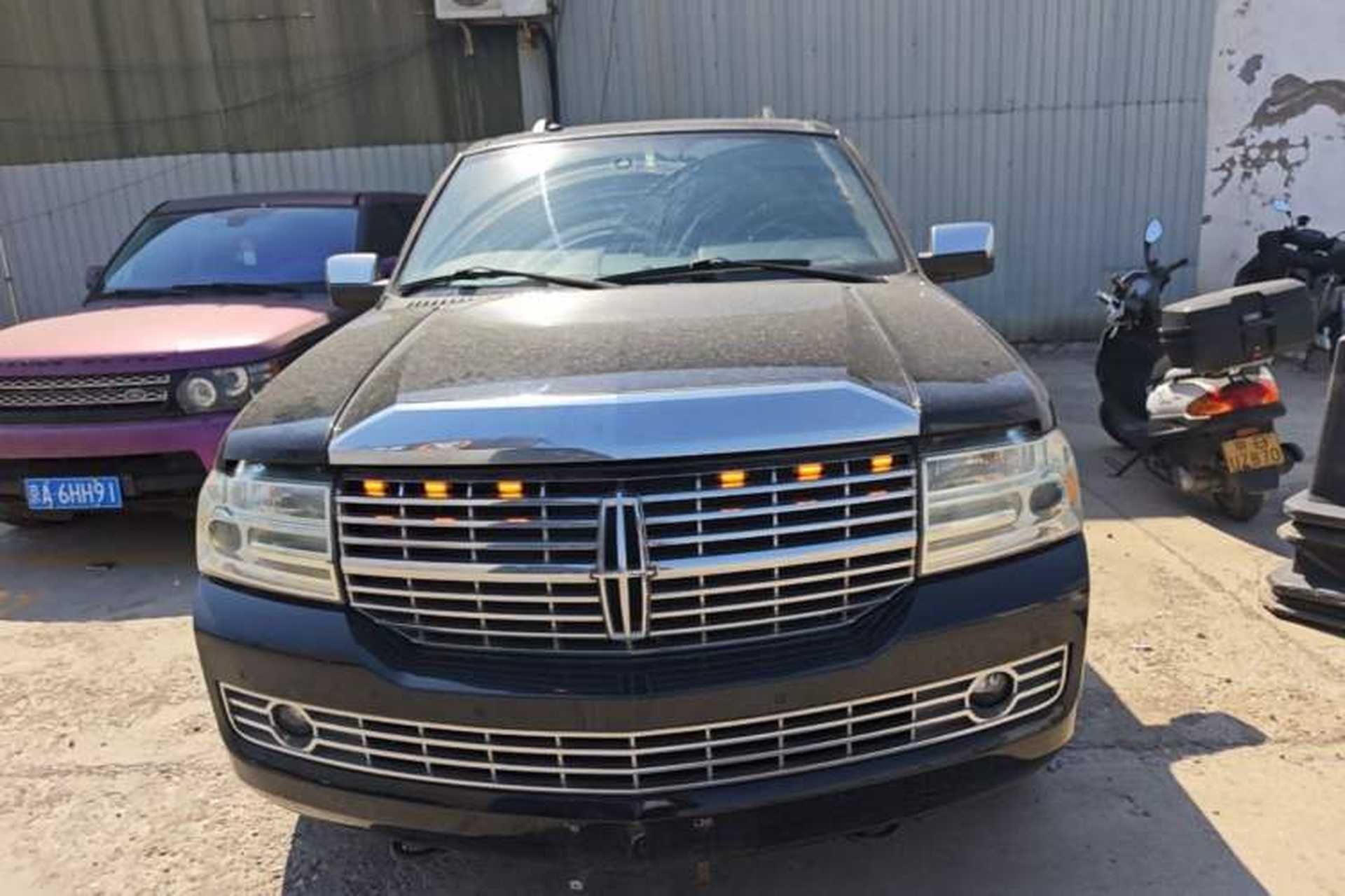 Used Lincoln Navigator 2005 5.4L Front