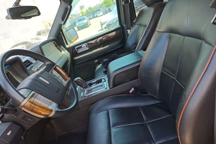Used Lincoln Navigator 2005 5.4L Left Front Seat