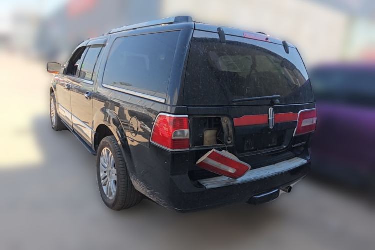 Used Lincoln Navigator 2005 5.4L Rear Left 45 Deg