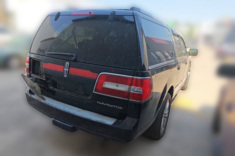 Used Lincoln Navigator 2005 5.4L Rear Right 45 Deg