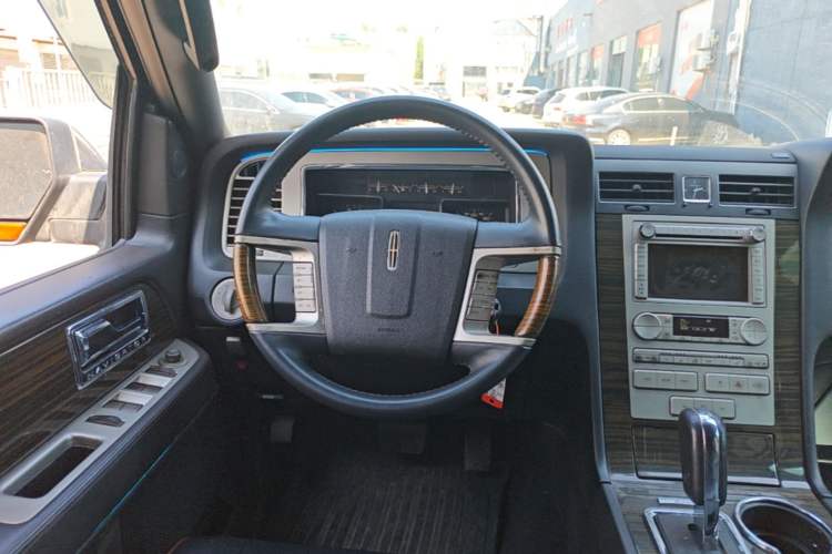 Used Lincoln Navigator 2005 5.4L Steering Wheel