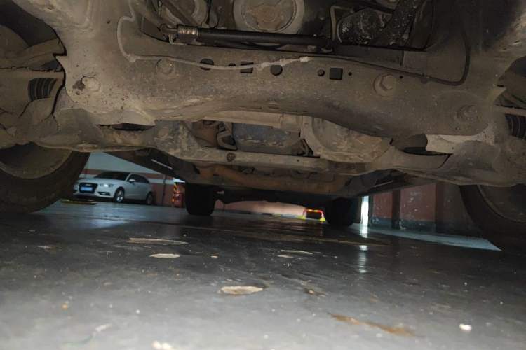 Used Lincoln Navigator 2010 5.4L AWD Chassis Front