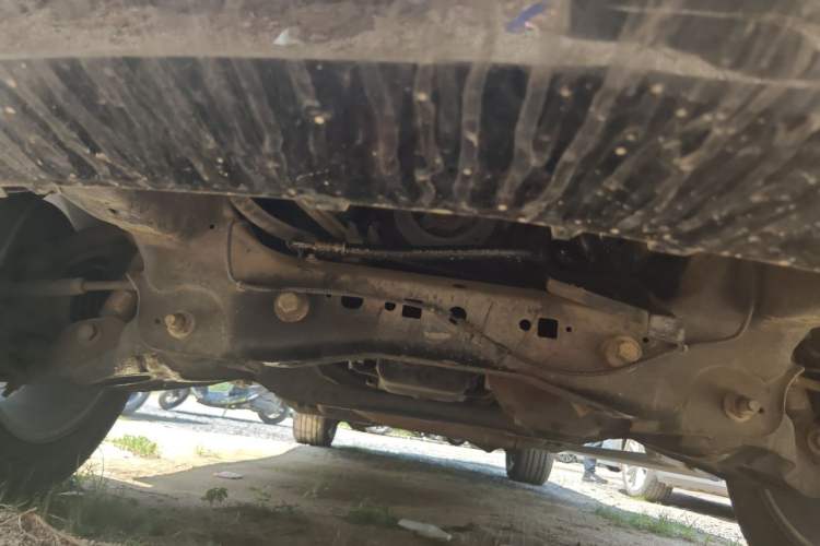 Used Lincoln Navigator 2010 Leader No. 1 5.4L V8 Chassis Front