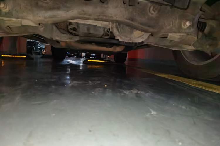 Used Lincoln Navigator 2010 5.4L AWD Chassis Front