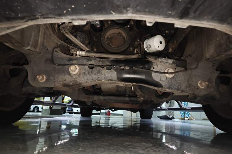 Used Lincoln Navigator 2010 5.4L AWD Chassis Front