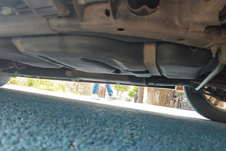 Used Lincoln Navigator 2010 5.4L AWD Chassis Rear Left