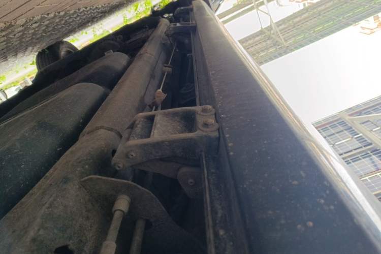 Used Lincoln Navigator 2010 Presidential Number Chassis Rear Left