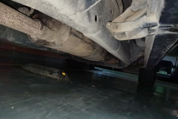 Used Lincoln Navigator 2010 5.4L AWD Chassis Rear Right