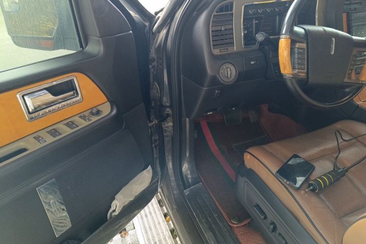 Used Lincoln Navigator 2010 Presidential Number Driver Seat