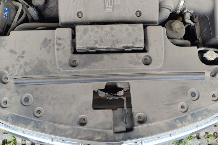 Used Lincoln Navigator 2010 Presidential Number Engine Bay