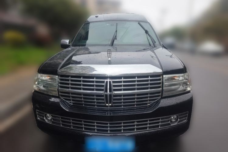 Used Lincoln Navigator 2010 5.4L AWD Front