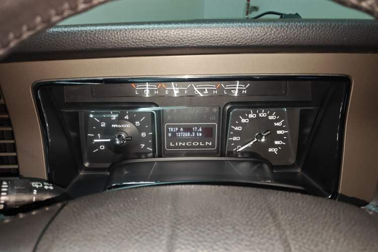 Used Lincoln Navigator 2010 5.4L AWD Instrument Cluster