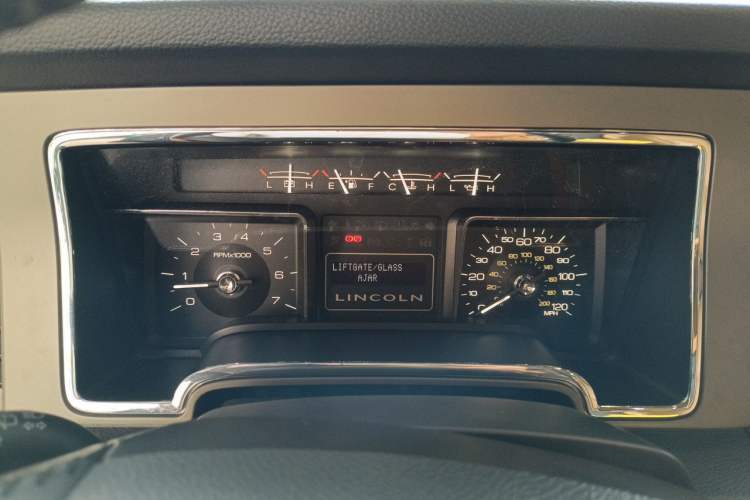 Used Lincoln Navigator 2010 Presidential Number Instrument Cluster