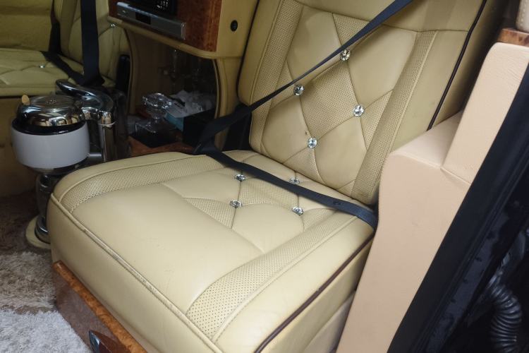 Used Lincoln Navigator 2010 5.4L AWD Left Rear Seat