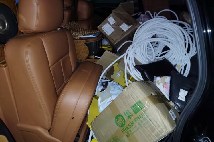 Used Lincoln Navigator 2010 5.4L AWD Left Rear Seat
