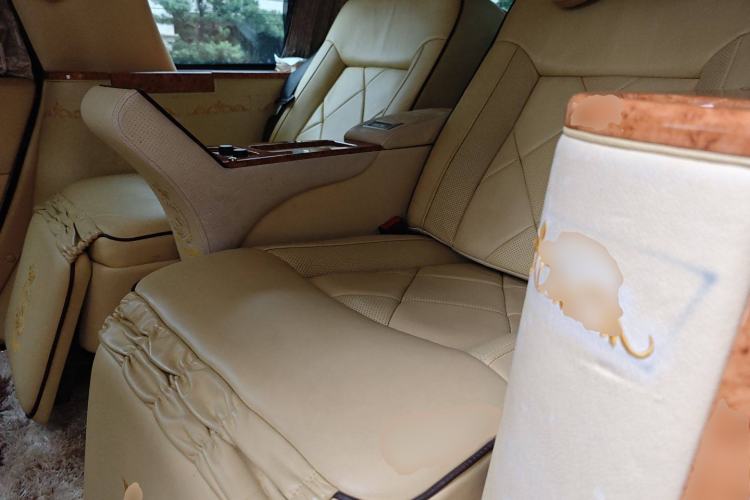 Used Lincoln Navigator 2010 5.4L AWD Left Rear Seat