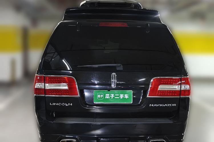 Used Lincoln Navigator 2010 5.4L AWD Rear