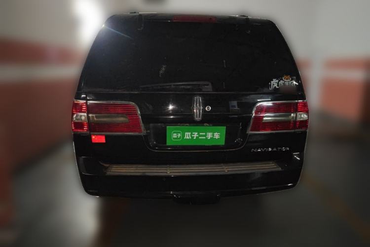 Used Lincoln Navigator 2010 5.4L AWD Rear