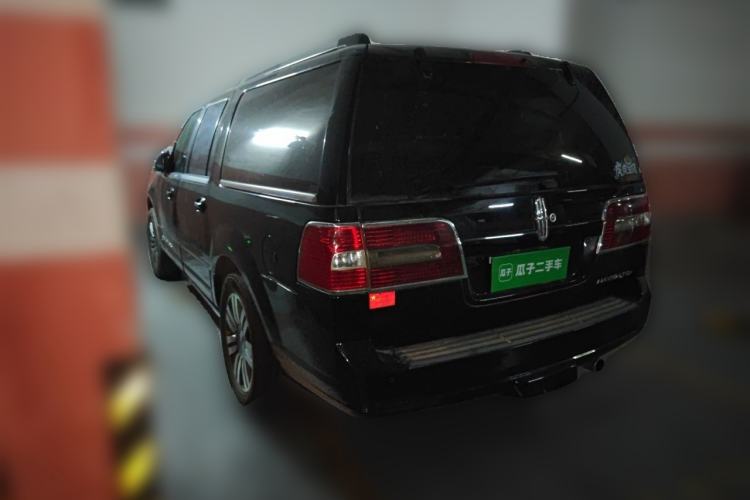 Used Lincoln Navigator 2010 5.4L AWD Rear Left 45 Deg