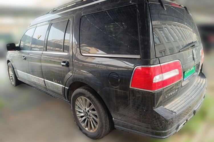 Used Lincoln Navigator 2010 Presidential Number Rear Left 45 Deg