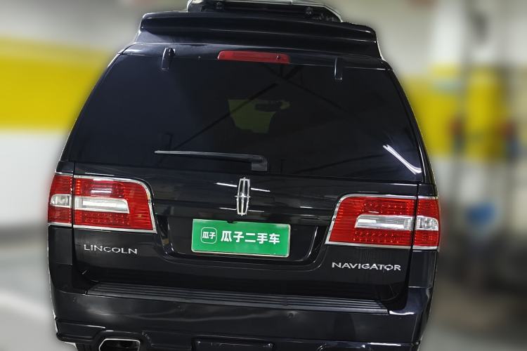 Used Lincoln Navigator 2010 5.4L AWD Rear