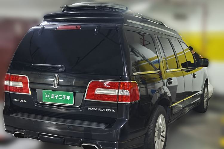 Used Lincoln Navigator 2010 5.4L AWD Rear Right 45 Deg