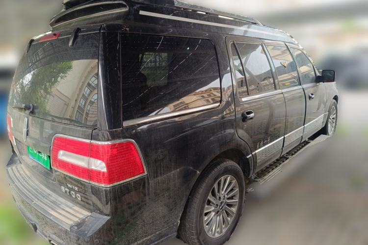 Used Lincoln Navigator 2010 Presidential Number Rear Right 45 Deg