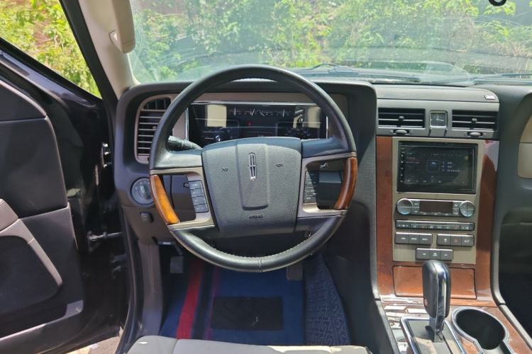 Used Lincoln Navigator 2010 Leader No. 1 5.4L V8 Steering Wheel
