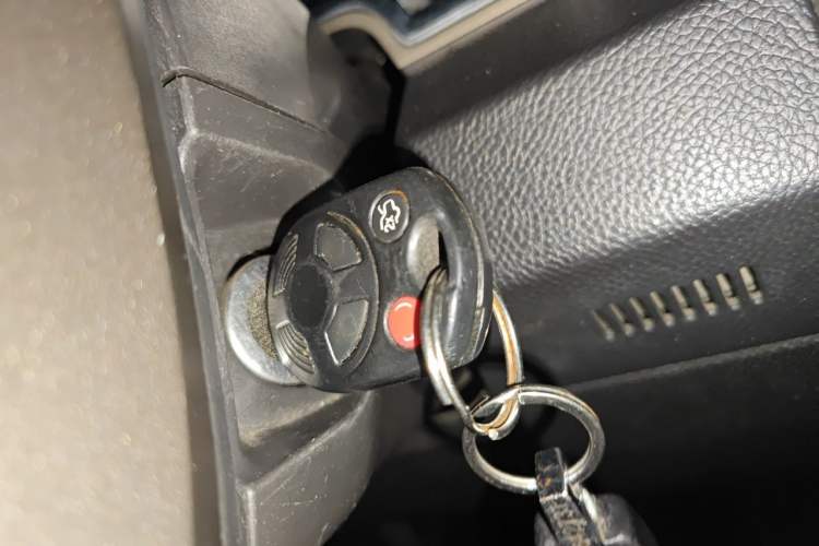 Used Lincoln Navigator 2010 5.4L AWD Vehicle Key