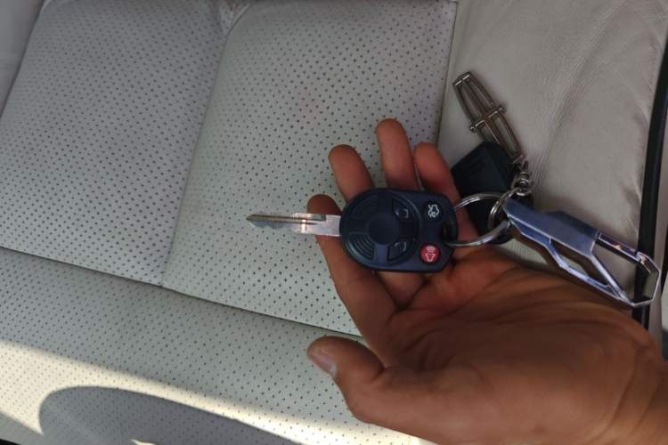 Used Lincoln Navigator 2010 Leader No. 1 5.4L V8 Vehicle Key