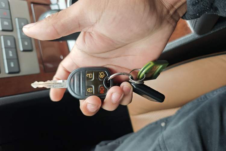 Used Lincoln Navigator 2010 5.4L AWD Vehicle Key