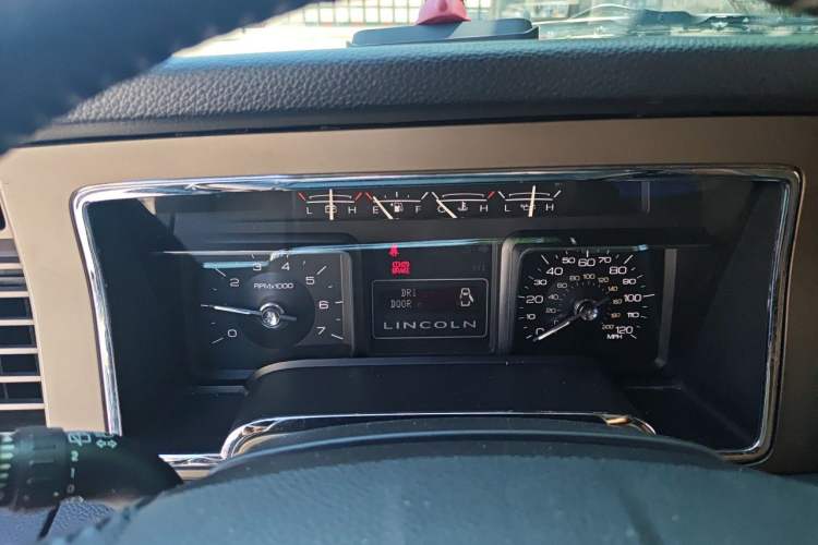 Used Lincoln Navigator 2010 5.4L AWD Instrument Cluster