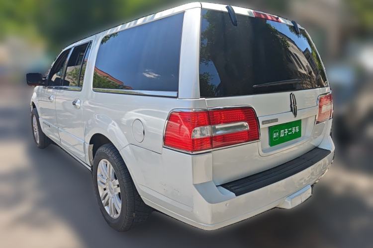 Used Lincoln Navigator 2010 5.4L AWD Rear Left 45 Deg