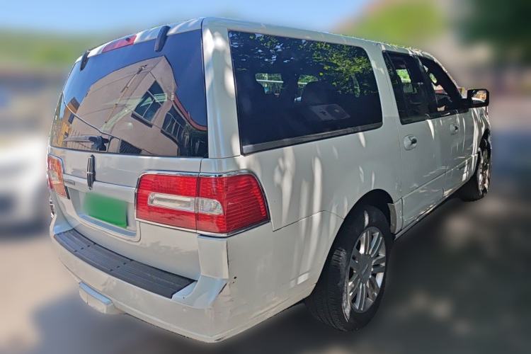 Used Lincoln Navigator 2010 5.4L AWD Rear Right 45 Deg