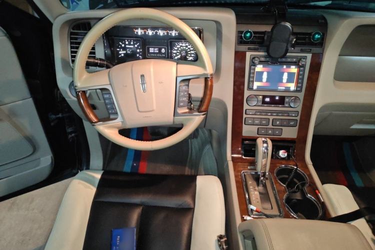 Used Lincoln Navigator  Steering Wheel